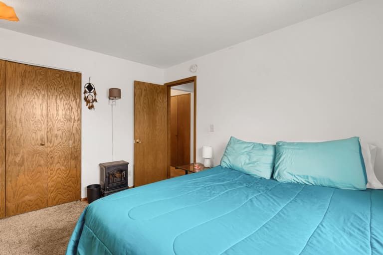 2115 N 44th Ave inception-app-prod/ODU4ZWY2NTMtNzE5MC00ZGEwLWE3NmItMWE2ZDRiZWE1NGE5/content/2023/04/54ec7be3af341d6fc6b84753e594d7b6df1b4dc5.jpg