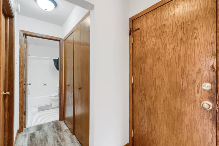 2115 N 44th Ave inception-app-prod/ODU4ZWY2NTMtNzE5MC00ZGEwLWE3NmItMWE2ZDRiZWE1NGE5/content/2023/04/699a81c811b3fb799969f3afb475c5e9ef59ce3f.jpg