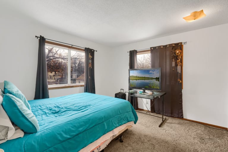 2115 N 44th Ave inception-app-prod/ODU4ZWY2NTMtNzE5MC00ZGEwLWE3NmItMWE2ZDRiZWE1NGE5/content/2023/04/83451dd5f800913bbeaaab53787d22231b516d78.jpg