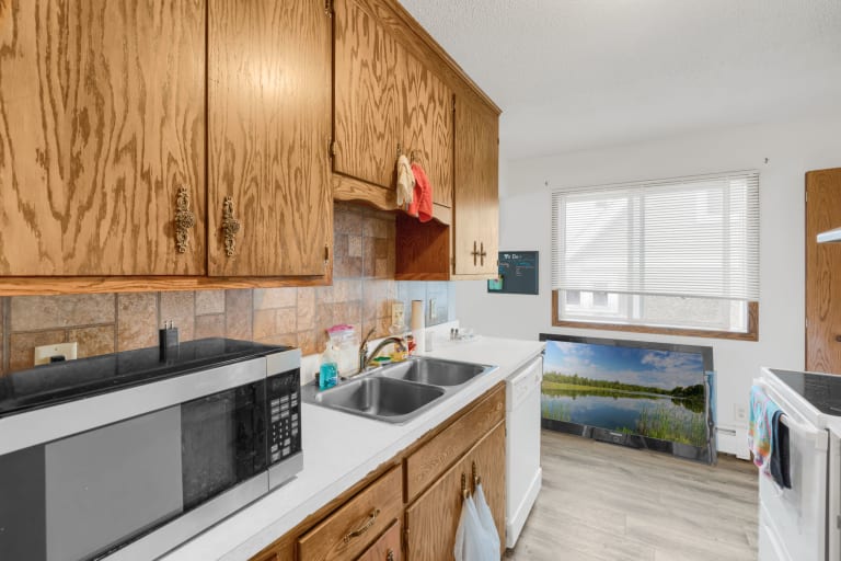 2115 N 44th Ave inception-app-prod/ODU4ZWY2NTMtNzE5MC00ZGEwLWE3NmItMWE2ZDRiZWE1NGE5/content/2023/04/f90947b96b8345127b5420414646861a1f62b6de.jpg