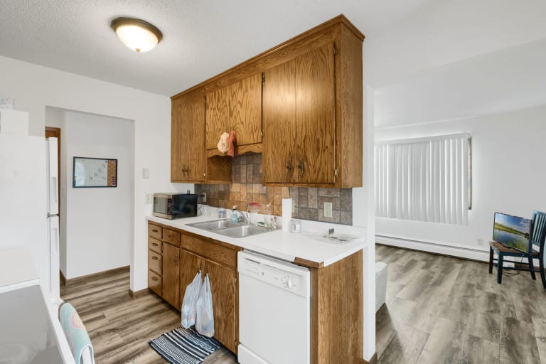 2115 N 44th Ave inception-app-prod/ODU4ZWY2NTMtNzE5MC00ZGEwLWE3NmItMWE2ZDRiZWE1NGE5/content/2023/04/fb069b73d1a8dc3caaecee52ddc752df6d9b90c9.jpg