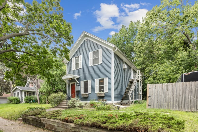 <p>Exterior</p> inception-app-prod/ODU4ZWY2NTMtNzE5MC00ZGEwLWE3NmItMWE2ZDRiZWE1NGE5/content/2025/08/99c897846c6167b8dd9588925161ede009e44c2e.jpg