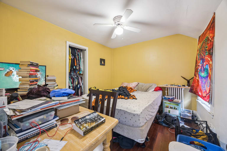 <p>Apartment 3</p> inception-app-prod/ODU4ZWY2NTMtNzE5MC00ZGEwLWE3NmItMWE2ZDRiZWE1NGE5/content/2025/08/c4629e01492c944e263fdfe9bbbc95a9bbb2b16e.jpg