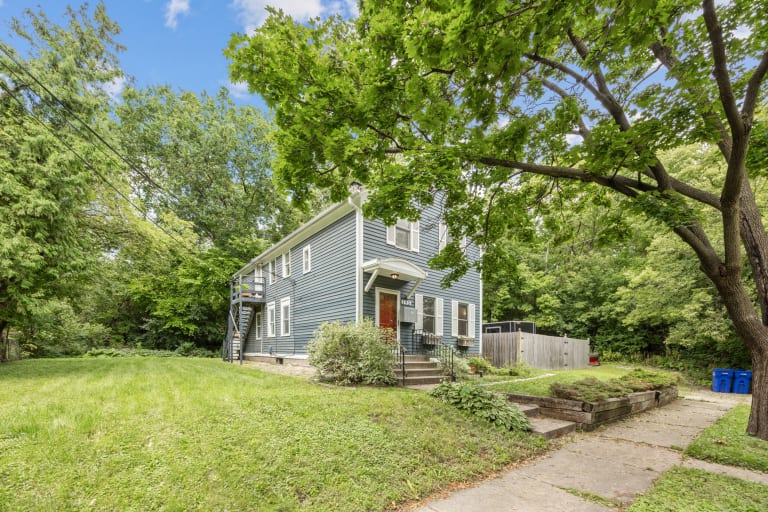 <p>Exterior</p> inception-app-prod/ODU4ZWY2NTMtNzE5MC00ZGEwLWE3NmItMWE2ZDRiZWE1NGE5/content/2025/08/d399c96ef071359b04db6cf601bb453d9c5c4e05.jpg