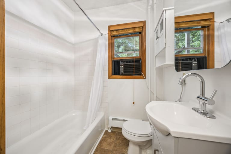 <p>Apartment 1</p> inception-app-prod/ODU4ZWY2NTMtNzE5MC00ZGEwLWE3NmItMWE2ZDRiZWE1NGE5/content/2025/08/d4c71b239628d577069dd49592ffd907e466a8d5.jpg