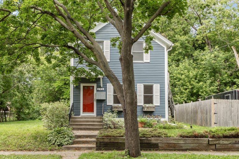 <p>Exterior</p> inception-app-prod/ODU4ZWY2NTMtNzE5MC00ZGEwLWE3NmItMWE2ZDRiZWE1NGE5/content/2025/08/f7bb9b133395176fdaa5469df5c47b4e2c33a690.jpg