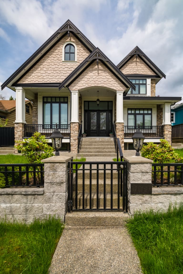 KNOW YOUR HOME'S TRUE VALUE inception-app-prod/OTQzYTA3YzEtMjIwMi00NTU1LWEzNTUtNjhlNTY2MTdkNGQ5/content/2025/09/033df32d7413d9391d913627fc4e429837cb5a0e.jpg