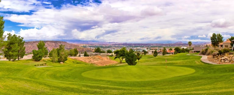 Golf Courses inception-app-prod/OTkyMGNkYTUtMmRiYy00MDI4LWI2MWItMTkzMzAxODA2NjQ5/content/2020/09/golf-course-southgate-panorama.jpg