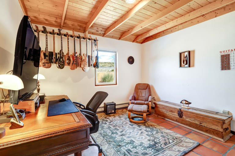 23 PRIVATE DR 1637A ABIQUIU NM 87510 inception-app-prod/YTFhMjY2NTctZTkwYS00NGRmLThjZTctNDFlNjg3MzNjNTI0/content/2024/04/993bfc1374793779e4d144459f5f179a373bd617.jpg