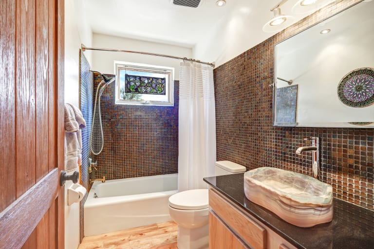 23 PRIVATE DR 1637A ABIQUIU NM 87510 inception-app-prod/YTFhMjY2NTctZTkwYS00NGRmLThjZTctNDFlNjg3MzNjNTI0/content/2024/04/cae5de232fc7e9917a4349636b8378bfb9bf22d8.jpg