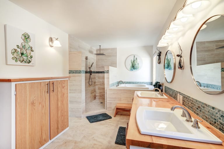 23 PRIVATE DR 1637A ABIQUIU NM 87510 inception-app-prod/YTFhMjY2NTctZTkwYS00NGRmLThjZTctNDFlNjg3MzNjNTI0/content/2024/04/e268b01d5045c222a5504c93be9be2e51e7859ce.jpg