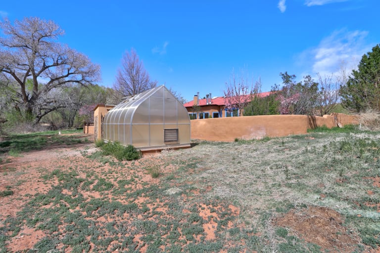 23 PRIVATE DR 1637A ABIQUIU NM 87510 inception-app-prod/YTFhMjY2NTctZTkwYS00NGRmLThjZTctNDFlNjg3MzNjNTI0/content/2024/04/f7c6a93fa6c8fb26315d1060e81850d8e4f3b8b3.jpg