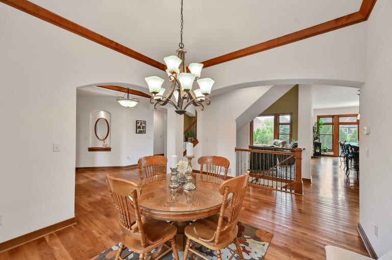 1005 E Oak Ct., Oak Creek, WI inception-app-prod/YTdkMWIyMGMtYzZlNi00OTIzLWFkYjAtYTY0YzEyODNmM2Zm/content/2025/10/0b546e43037a03408c19487ec68dc66b92f50f6a.jpg