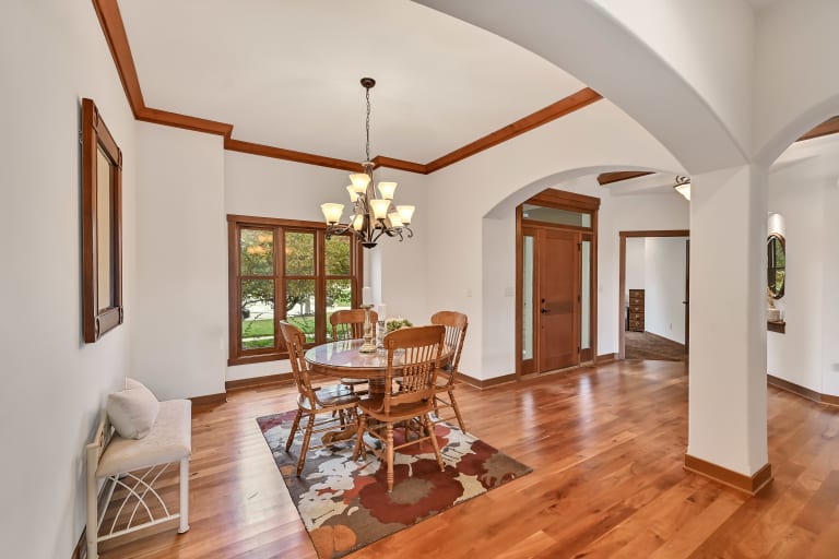 1005 E Oak Ct., Oak Creek, WI inception-app-prod/YTdkMWIyMGMtYzZlNi00OTIzLWFkYjAtYTY0YzEyODNmM2Zm/content/2025/10/1fd2d61f88524710aa610d4ecee2b8774f4bafce.jpg