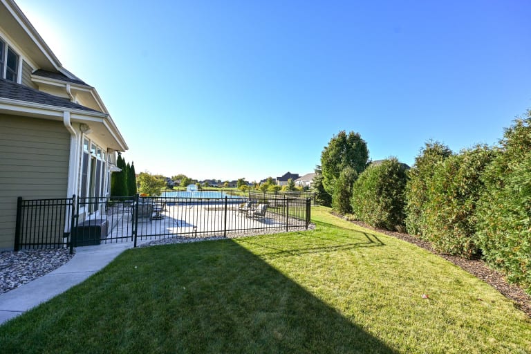 1005 E Oak Ct., Oak Creek, WI inception-app-prod/YTdkMWIyMGMtYzZlNi00OTIzLWFkYjAtYTY0YzEyODNmM2Zm/content/2025/10/4563587f7dea6ab7372c120ffb10bcbd569a4691.jpg