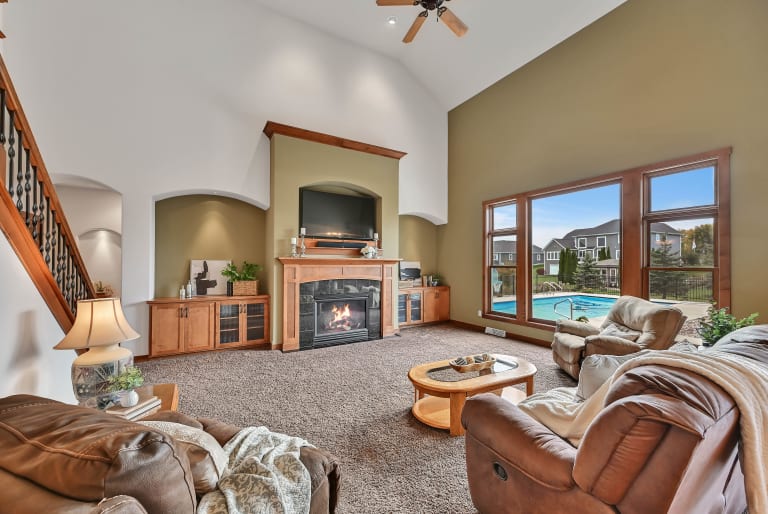 1005 E Oak Ct., Oak Creek, WI inception-app-prod/YTdkMWIyMGMtYzZlNi00OTIzLWFkYjAtYTY0YzEyODNmM2Zm/content/2025/10/a2c2d8f02c9f81a1e4d8ff3a51b755353e4bf189.jpg
