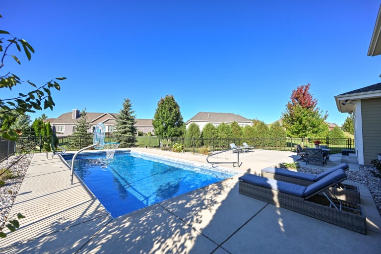 1005 E Oak Ct., Oak Creek, WI inception-app-prod/YTdkMWIyMGMtYzZlNi00OTIzLWFkYjAtYTY0YzEyODNmM2Zm/content/2025/10/bc13eccee972db19ac7a4066c6e6a093258f88ae.jpg