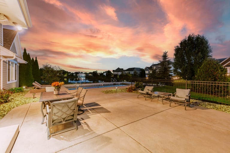 1005 E Oak Ct., Oak Creek, WI inception-app-prod/YTdkMWIyMGMtYzZlNi00OTIzLWFkYjAtYTY0YzEyODNmM2Zm/content/2025/10/ed5d15d22d863b444e329c3d2c1f20dcc59228b0.jpg