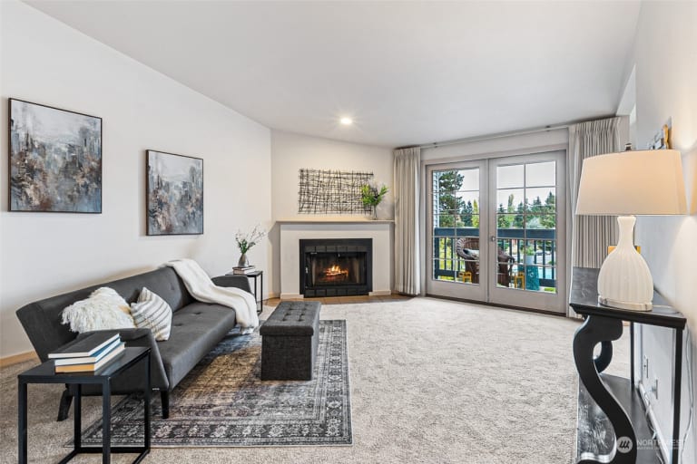 <p>Condos</p> inception-app-prod/YWUwZTY5YWItMzdiNS00OGU1LTk4ZDctM2YxOGM5NjQ2NTUz/content/2023/01/7de8ed4ad1d1567fdf3605bea82a7533c19f4a67.jpeg