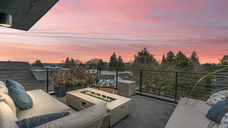 <p>Houses</p> inception-app-prod/YWUwZTY5YWItMzdiNS00OGU1LTk4ZDctM2YxOGM5NjQ2NTUz/content/2023/01/96a145c22383bb692fe181b7c8d481e95e52d5a5.jpeg