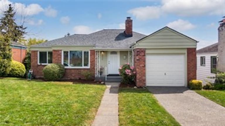 <p>Houses</p> inception-app-prod/YWUwZTY5YWItMzdiNS00OGU1LTk4ZDctM2YxOGM5NjQ2NTUz/content/2023/01/e9b87c610090ec8d351fc963e85f96e6a82b72d9.jpeg