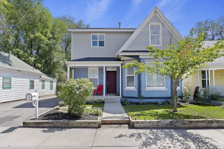 Jenni Holmstead Real Estate inception-app-prod/YzNkYmNhNzMtYTJhOS00ZmE3LTgxYTgtODI3MjRlNDU2NzRi/content/2023/08/020e1b31925f40220c1a501b05026609f41ac7a5.jpg