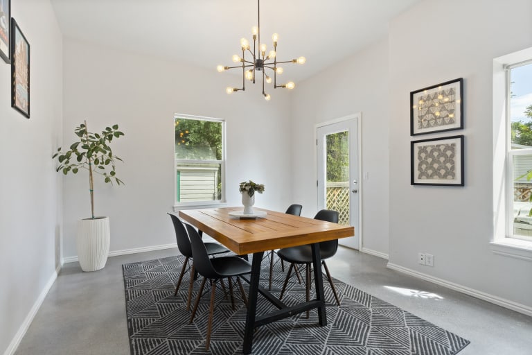 Jenni Holmstead Real Estate inception-app-prod/YzNkYmNhNzMtYTJhOS00ZmE3LTgxYTgtODI3MjRlNDU2NzRi/content/2023/08/32dfb6f4765d78ae7e1ad46e572c30809ec182c5.jpg