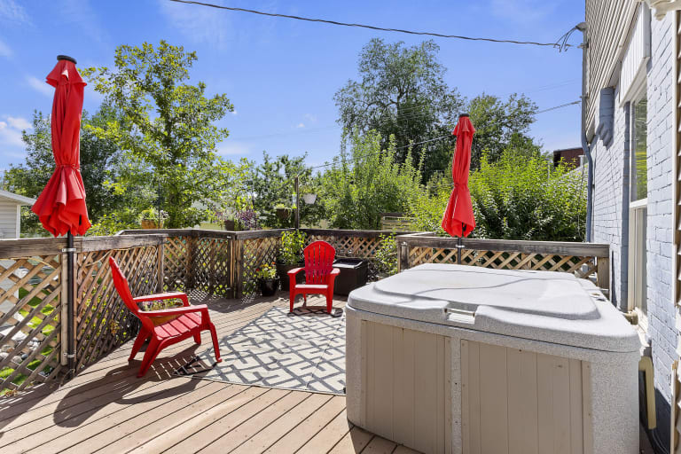 Jenni Holmstead Real Estate inception-app-prod/YzNkYmNhNzMtYTJhOS00ZmE3LTgxYTgtODI3MjRlNDU2NzRi/content/2023/08/a926797e8d7950e6564de4af59f4e4c96410844c.jpg