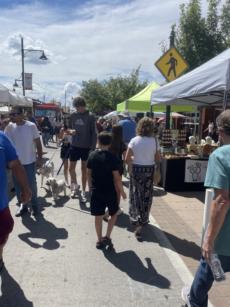 <p>Farmers & Crafts Market of Las Cruces (Downtown) </p> inception-app-prod/YzhkMjFkYzYtYTY0OC00ODhkLTgwM2ItM2Q2YTQ2Nzk5ZTky/content/2025/10/930f6fa69061a72da212a3add93ef17e6d9b8fe8.jpeg