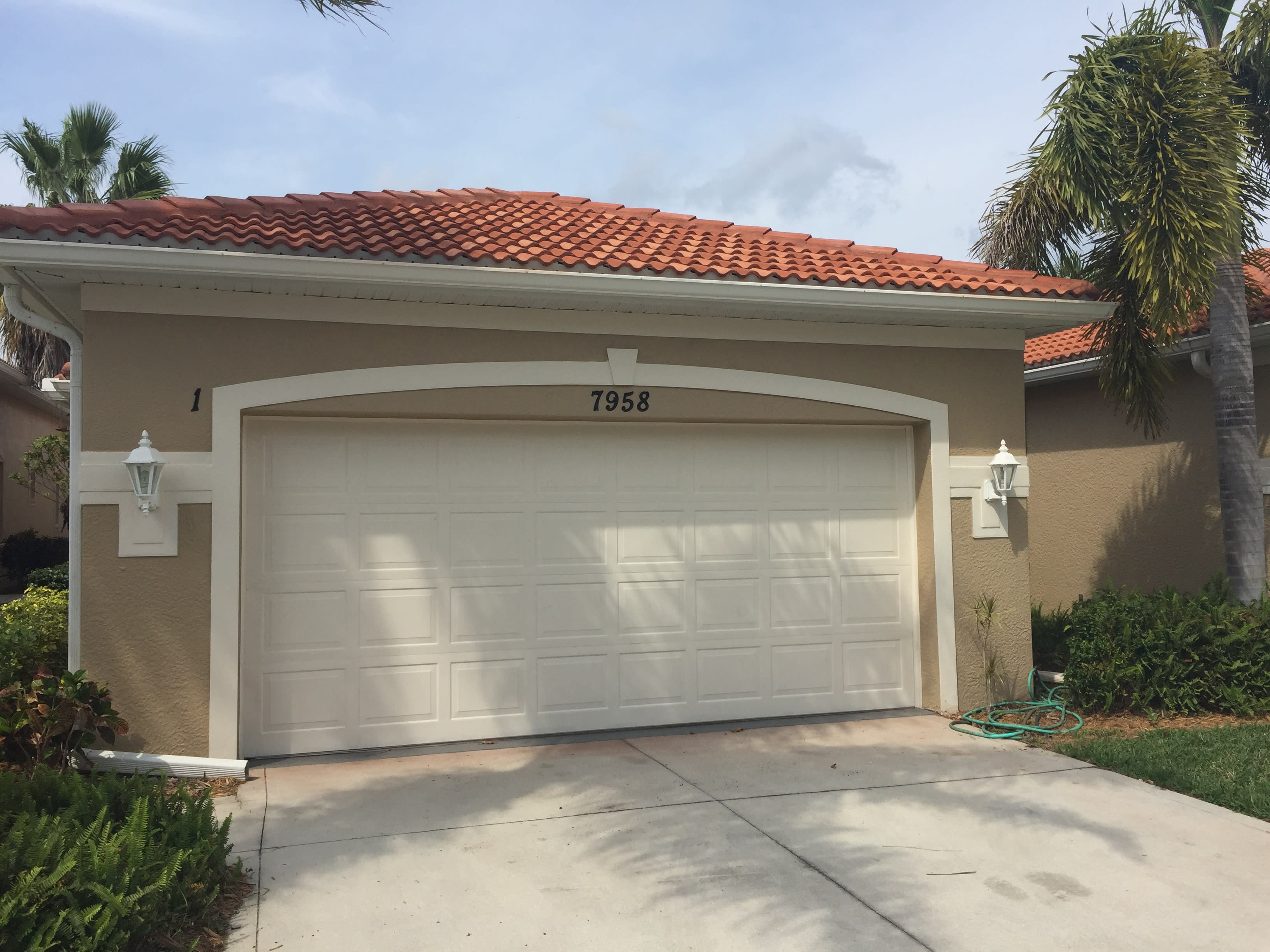 inception-app-prod/M2EzZjM4ZTItNTY1OS00YjVhLTg2OTgtNmNmM2E4NTY0NmI1/content/2016/09/Blue Heron Naples Florida Monente-2.jpg