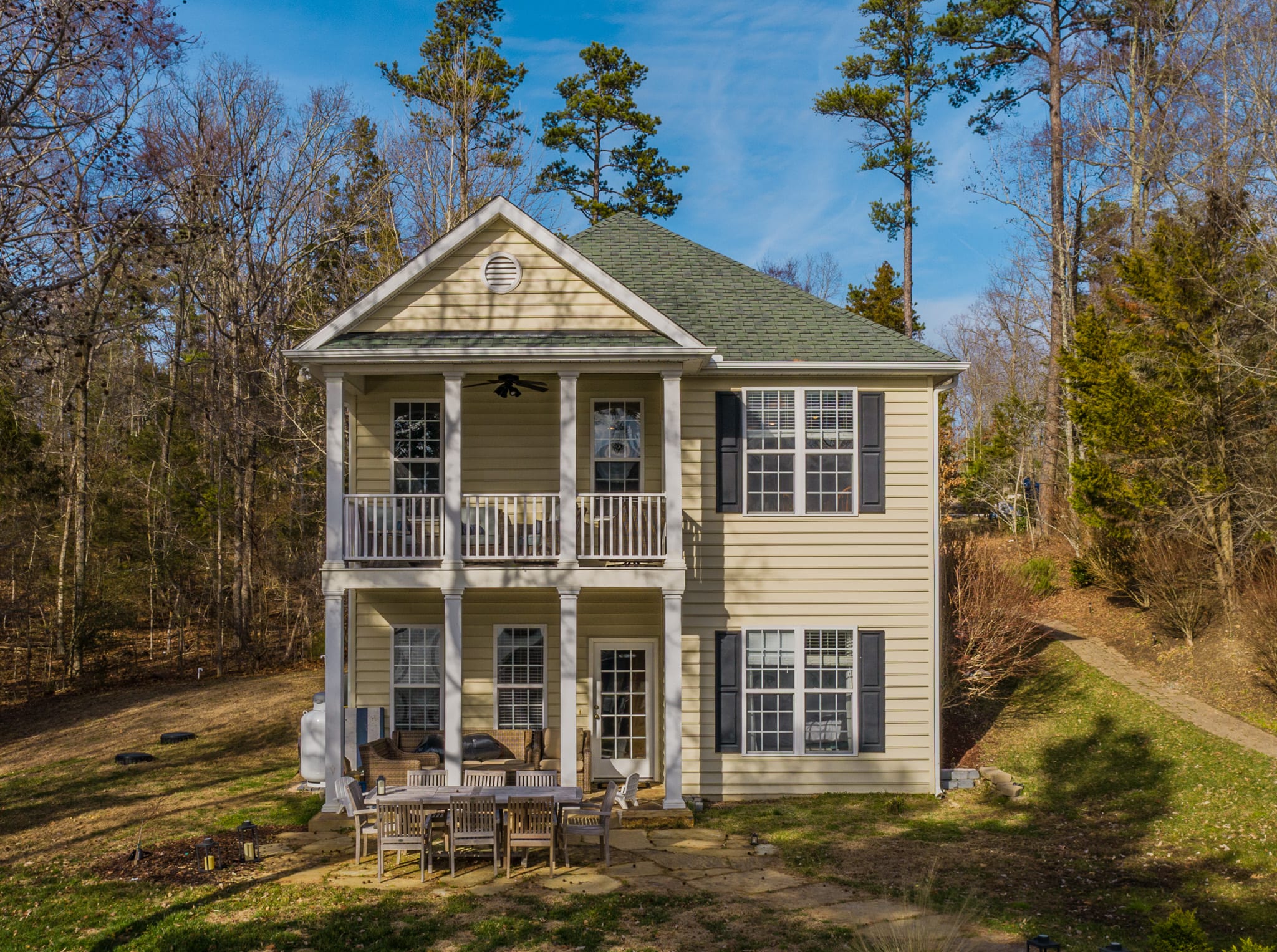 New Listing! 142 Crystal Bay Drive, Semora, NC inception-app-prod/M2FkNTQ2NTItODEyOS00OTIzLTgwNDctZTY3ZjBlOWRiZGE0/content/2023/03/5cdabc4f369e6b9a15f820116666f0ca61dffc50.jpg