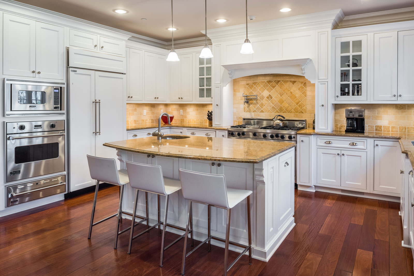 inception-app-prod/M2JiYjg3NTYtZGMxYS00ZTFmLThiMDgtZDM3OGEwN2YzMDE4/content/2019/02/302 Riverview Rd 35 - WEB.jpg