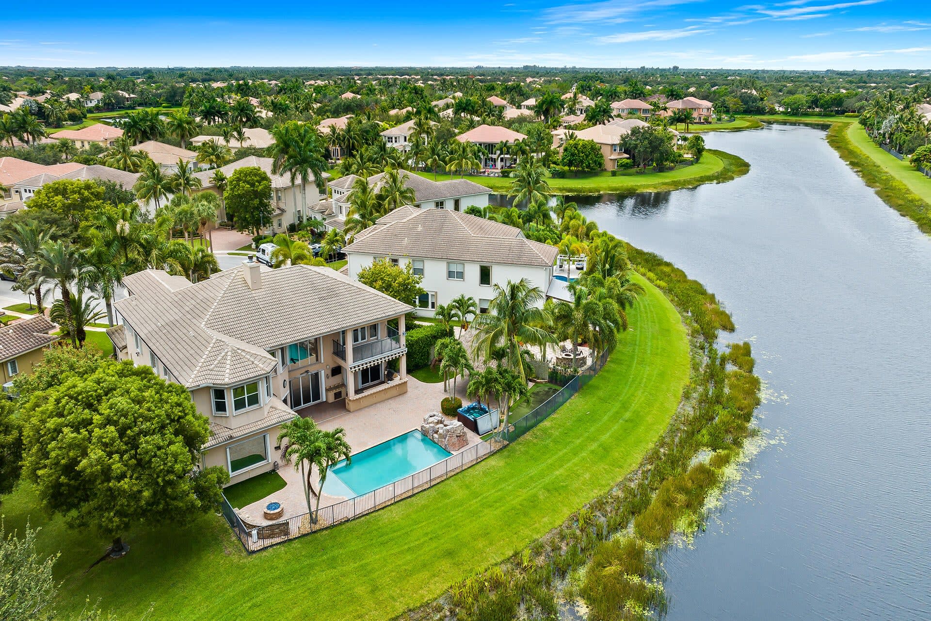 Homes in Boynton Beach inception-app-prod/M2JkMzhkZWUtZjYxZS00YzVkLWI4NTYtYWZiNmNhOGYxMWYz/content/2023/10/3b01698439b6ecfc23c5376ead39d0ecb33bfa7c.jpg