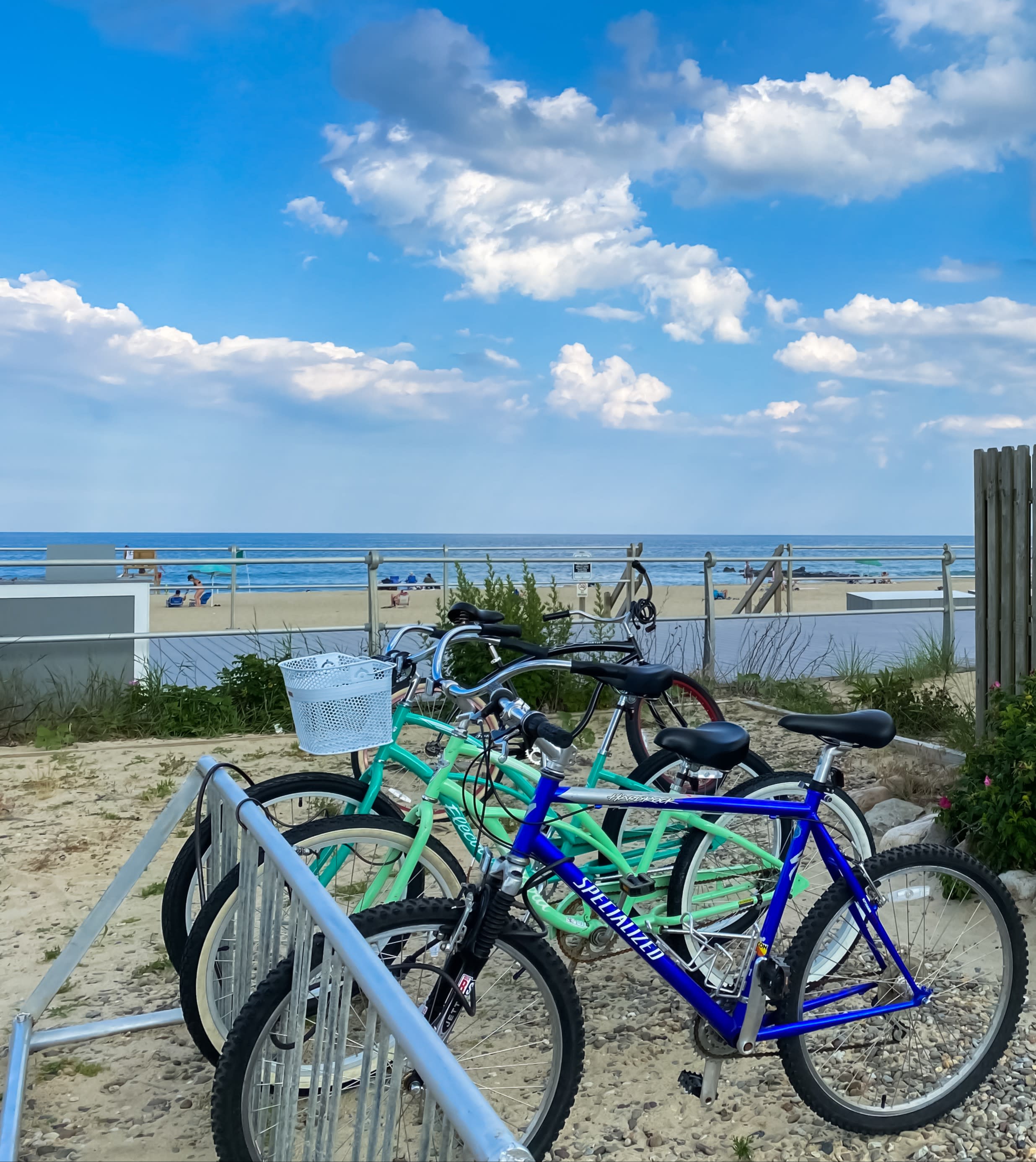 Sea Bright inception-app-prod/M2JlZTdmMWQtM2QyZi00Y2ZhLWFiODAtMDMzNTFkN2U4ZTdl/content/2020/12/slbicyclesinstandatbeachimg4378-2.jpg