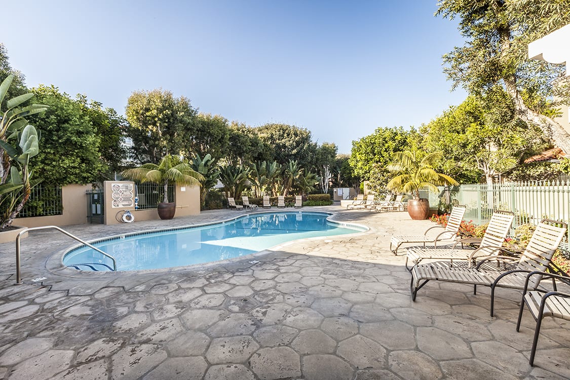 SEACLIFF ON THE GREENS inception-app-prod/M2MwMjUyYTQtNjA3MS00Yzk2LTgwYjQtNzA4YWMyMzE0NDc2/content/2021/07/1.jpg