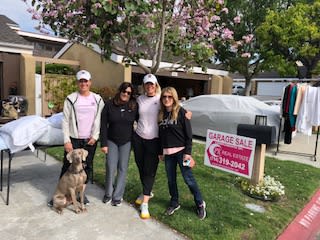 October 2025 Beachwalk Community Garage Sale inception-app-prod/M2MwMjUyYTQtNjA3MS00Yzk2LTgwYjQtNzA4YWMyMzE0NDc2/content/2025/10/db5f30cb904c57e83df9497303f3a7af59840208.jpg