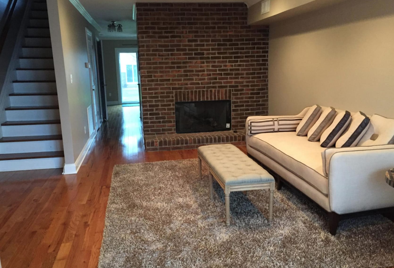 inception-app-prod/M2VlZmVhMDctNGMzOC00ODdhLWJjNzItMjU3OWNjMDI5OGIy/content/2018/03/living room.png