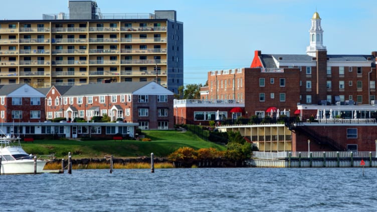 The "Two River" Communities inception-app-prod/M2VlZmVhMDctNGMzOC00ODdhLWJjNzItMjU3OWNjMDI5OGIy/content/2021/01/redbank-2.png