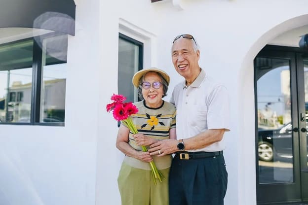 Second Home, First Love: A Retiree’s Guide to Buying a Vacation Property inception-app-prod/M2VmNmMxNTAtNWNjMy00YzI3LTk0ZWUtZTBkMmM3NjUyODIz/content/2024/03/f2590b97cfdd43c378e6651e232954a676855e66.png