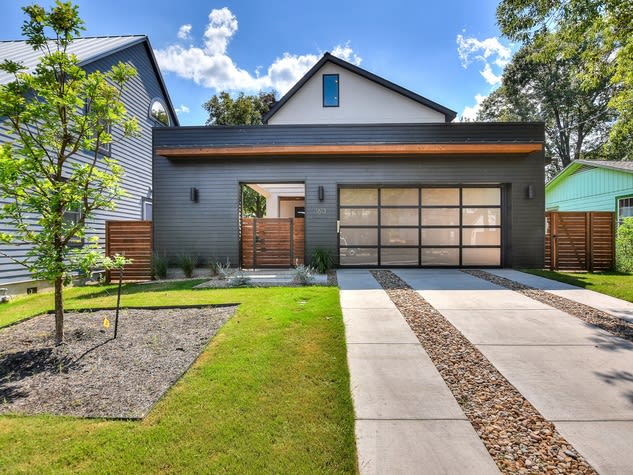 inception-app-prod/M2ZiYTZhMWEtNjY5OC00MGQxLWEyN2YtNjVhZTE4MWFjOGUz/content/2017/04/1613-Nash-Ave-Austin-house-for-sale_115841.jpg