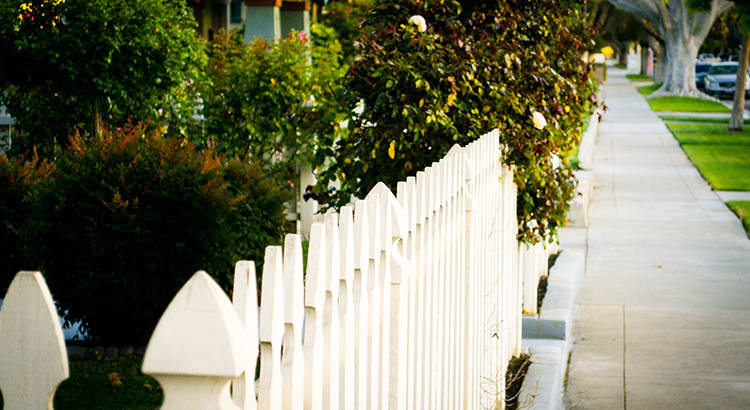 Why Rising Mortgage Rates Push Buyers off the Fence inception-app-prod/M2ZiYTZhMWEtNjY5OC00MGQxLWEyN2YtNjVhZTE4MWFjOGUz/content/2022/05/8b8a9d055a4818b7508c32ecc48d4aba887a5caf.jpg