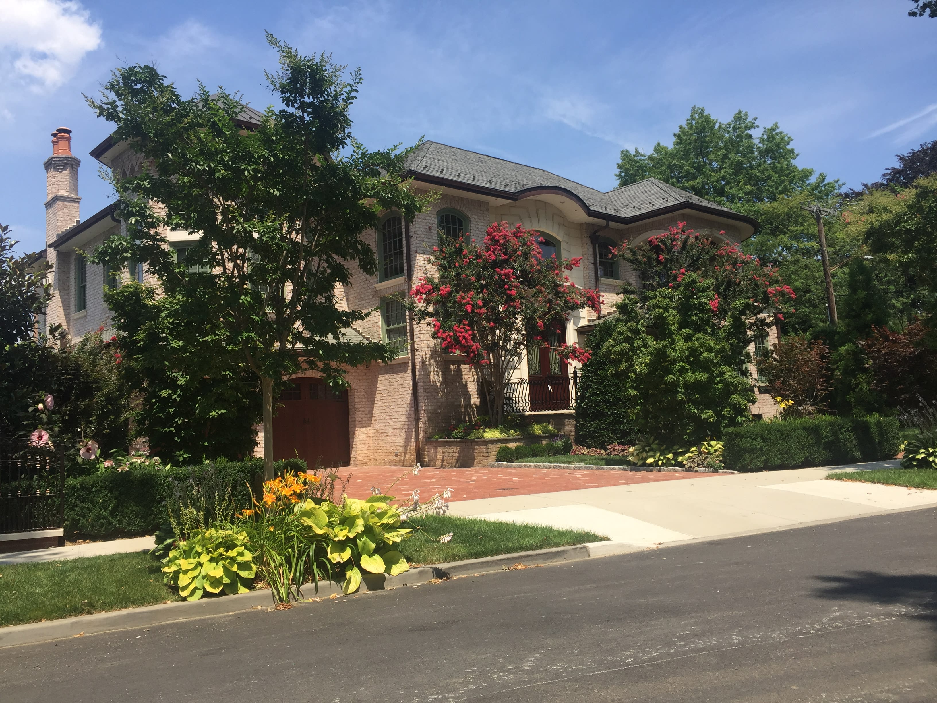 inception-app-prod/MDA3OGE2NjQtOTg1OC00Zjk5LTljNmItNWI1ZjFmOTJlNTU2/content/2016/07/house 1.JPG