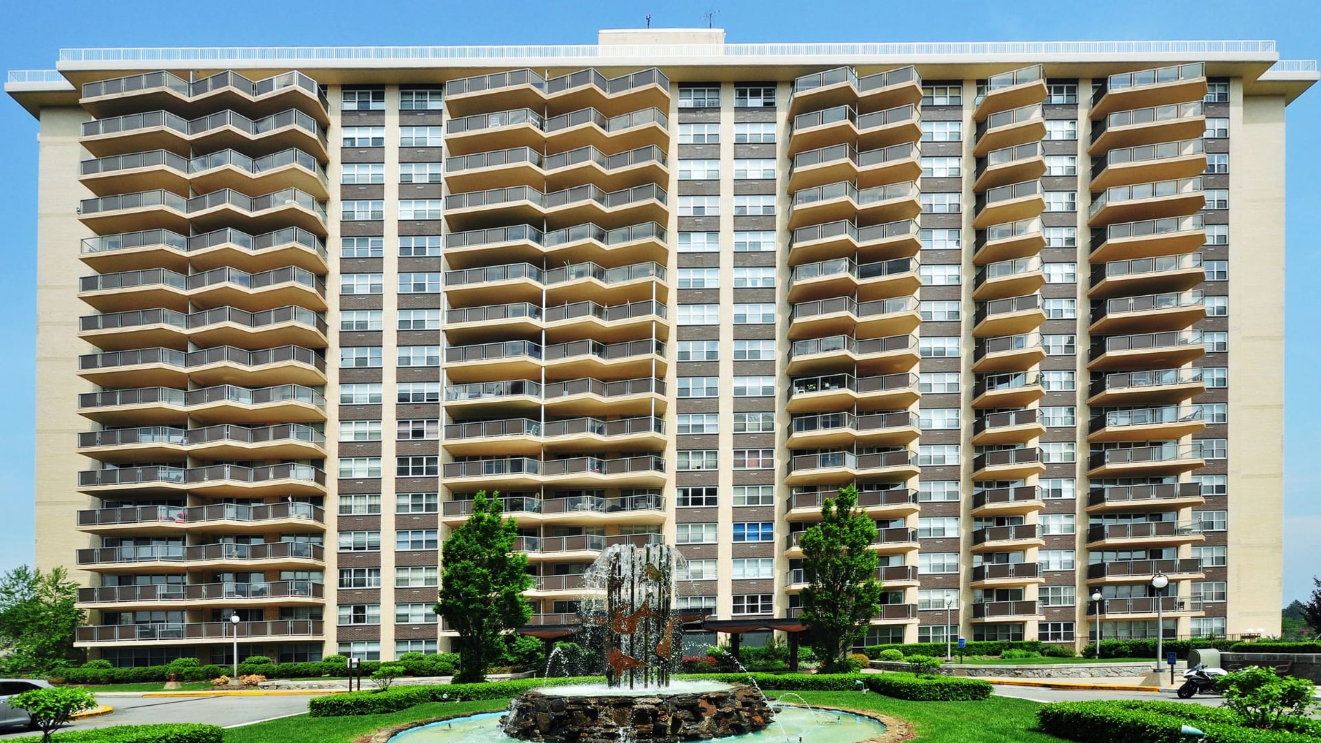 The Versailles inception-app-prod/MDA3OGE2NjQtOTg1OC00Zjk5LTljNmItNWI1ZjFmOTJlNTU2/content/2021/05/Projektbeztytuu-2021-05-24T112422.389.png