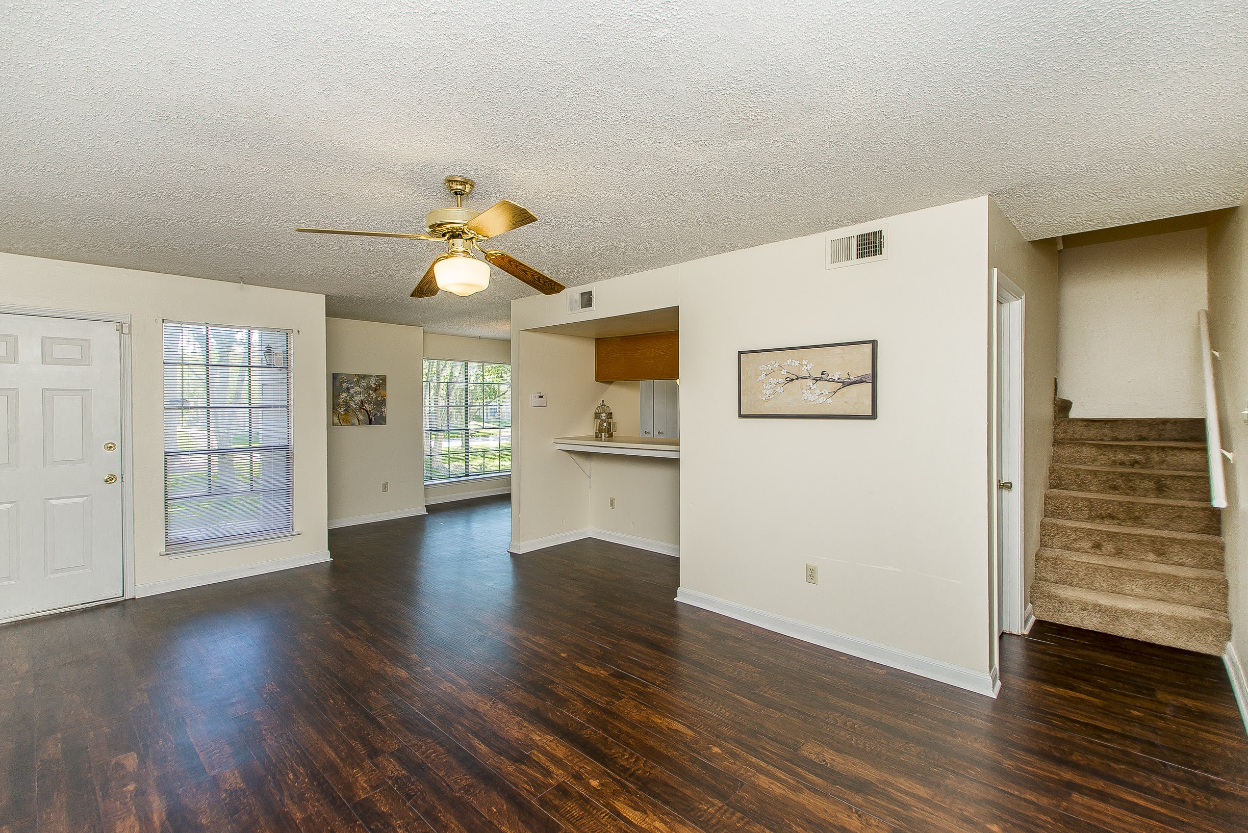 Move-in ready 2BR townhouse in Baton Rouge inception-app-prod/MDEzOTk5ZmUtOTYwYi00Mjk2LWFmOWEtNzAyMDliMWJkNmVm/content/2017/05/4.jpg