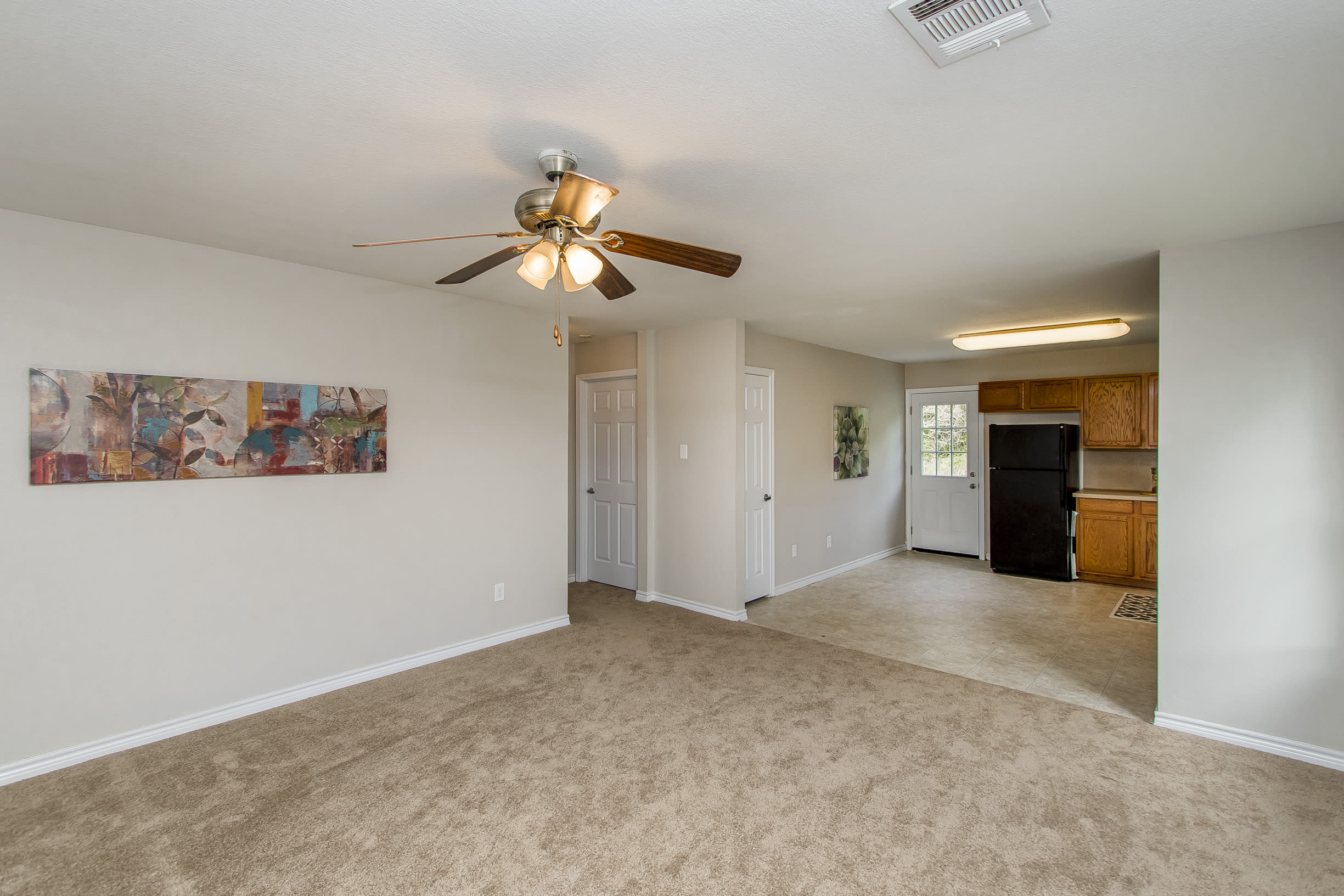 Precious starter home in Denham Springs inception-app-prod/MDEzOTk5ZmUtOTYwYi00Mjk2LWFmOWEtNzAyMDliMWJkNmVm/content/2017/11/6.jpg