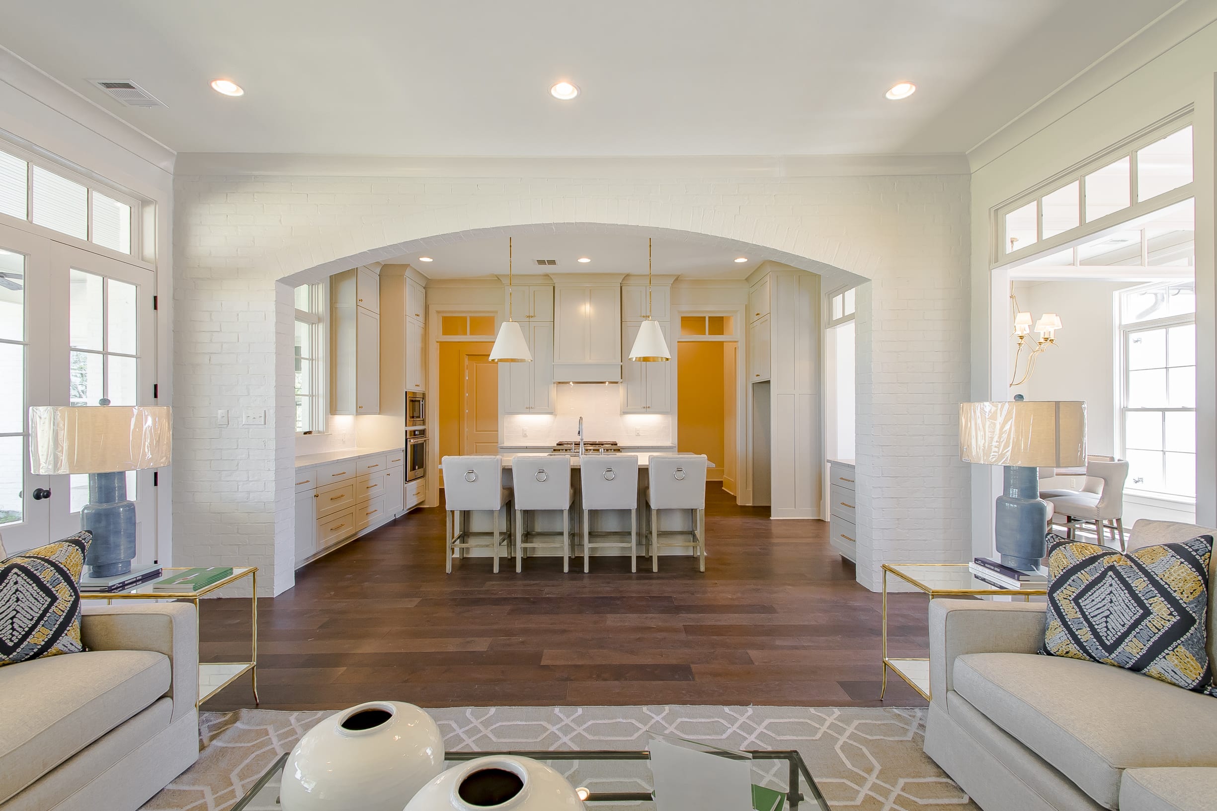 Stunning new construction in University Club inception-app-prod/MDEzOTk5ZmUtOTYwYi00Mjk2LWFmOWEtNzAyMDliMWJkNmVm/content/2018/03/50.jpg