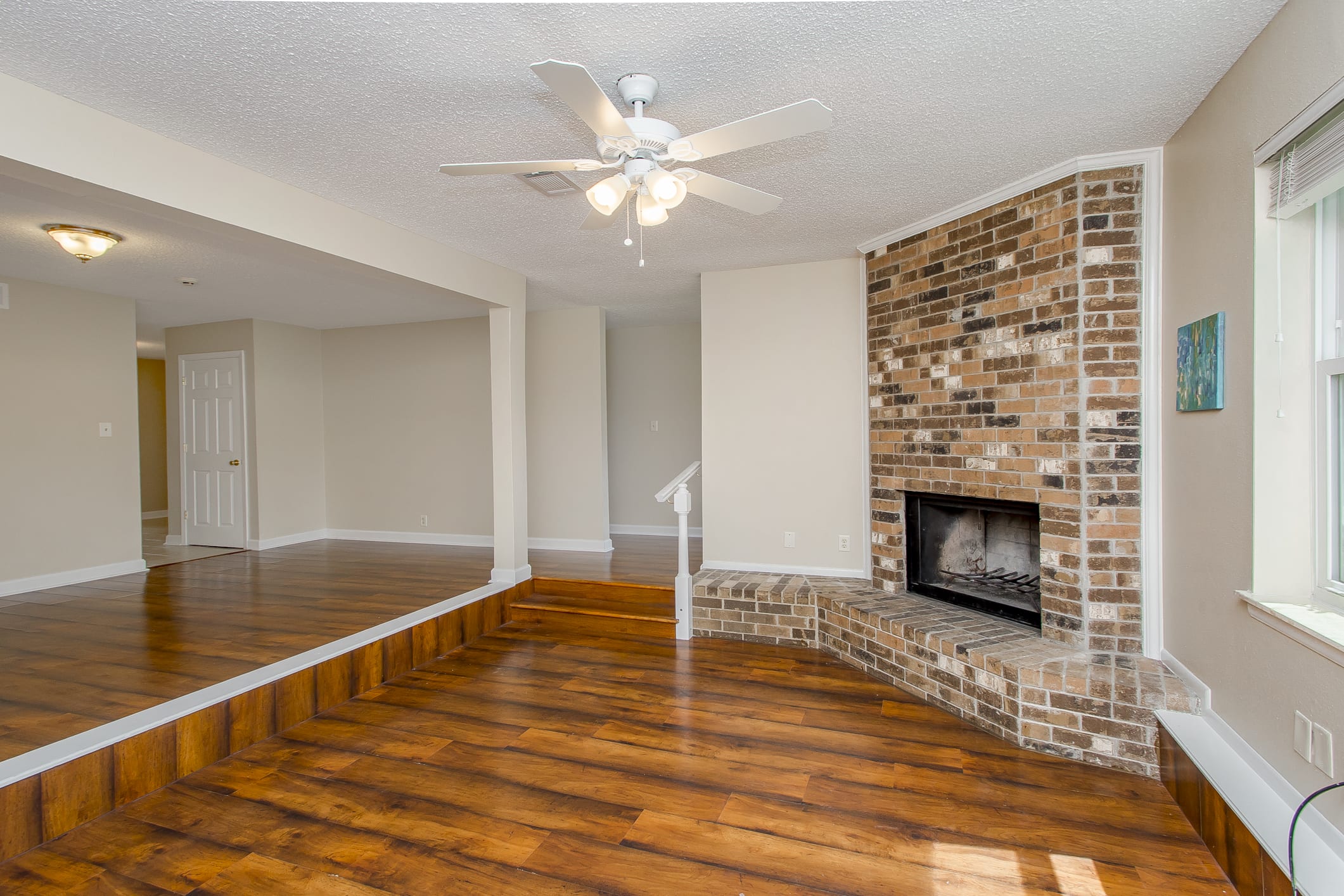 Low maintenance townhouse in Baton Rouge for sale inception-app-prod/MDEzOTk5ZmUtOTYwYi00Mjk2LWFmOWEtNzAyMDliMWJkNmVm/content/2019/08/1-3.jpg