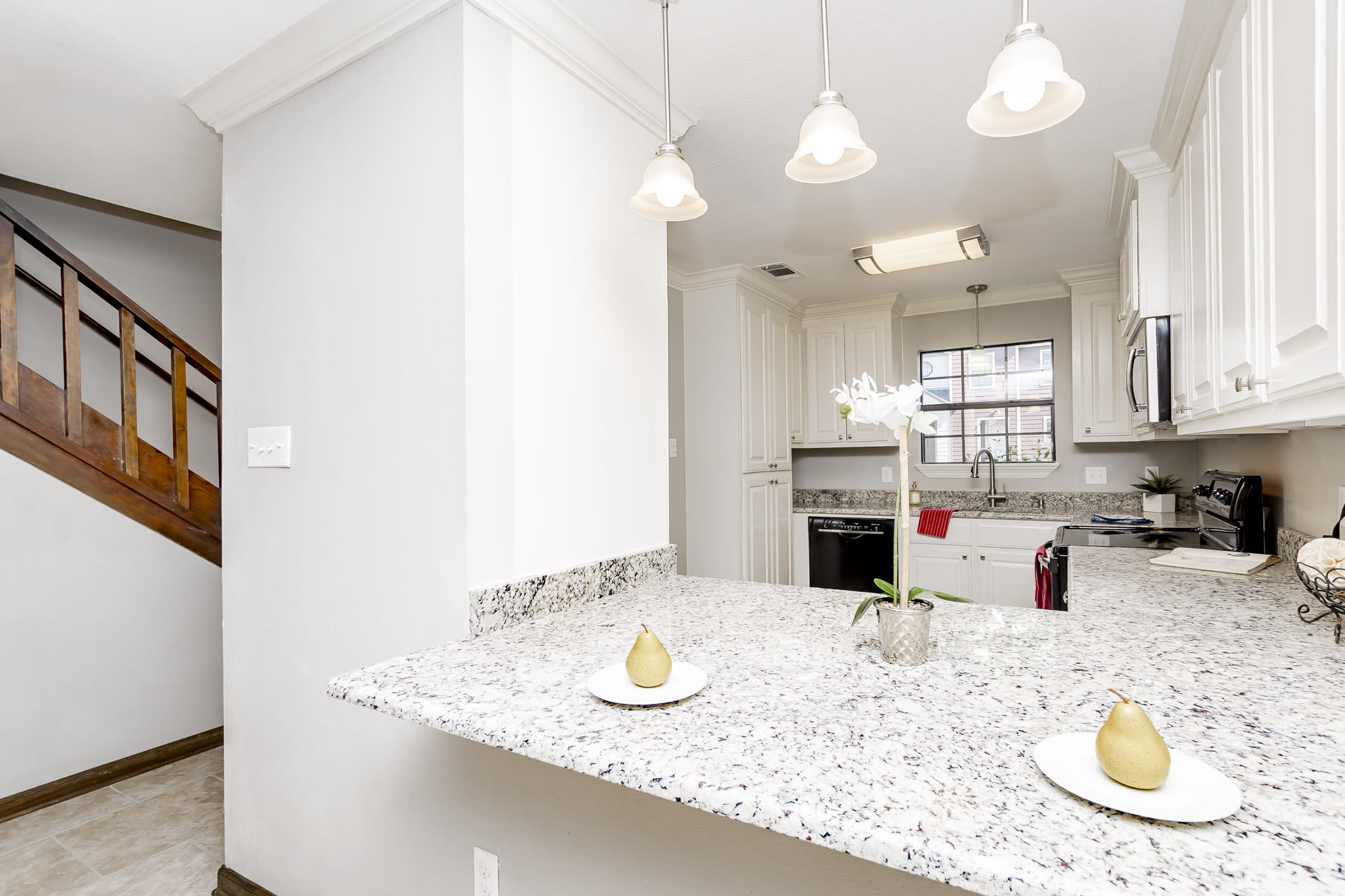 Darling 2BR townhome on Lovers Lane in Mid- City Baton Rouge inception-app-prod/MDEzOTk5ZmUtOTYwYi00Mjk2LWFmOWEtNzAyMDliMWJkNmVm/content/2020/08/dsc9396-copy.jpg