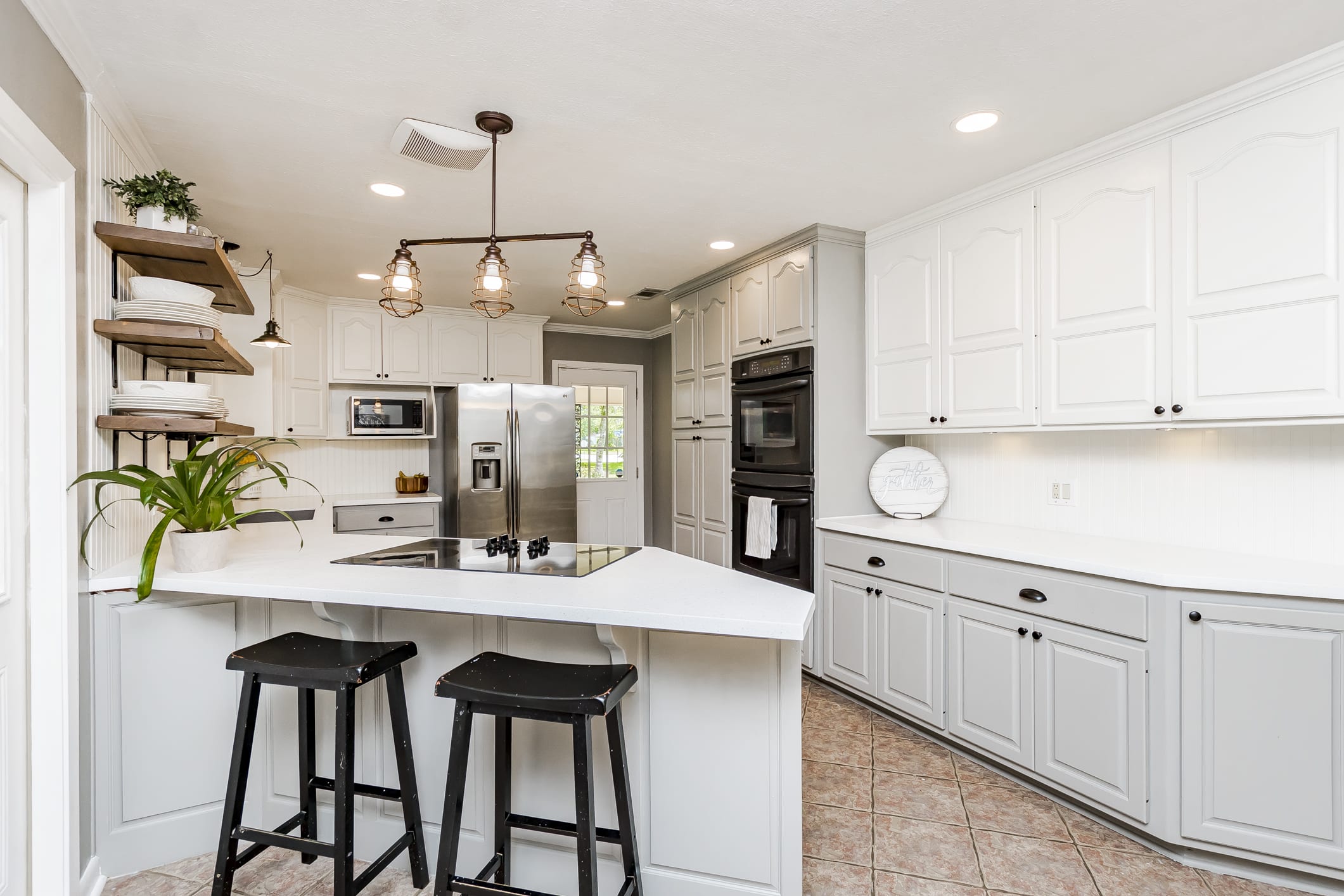 Conveniently located in one of Baton Rouge’s most sought after neighborhoods inception-app-prod/MDEzOTk5ZmUtOTYwYi00Mjk2LWFmOWEtNzAyMDliMWJkNmVm/content/2020/09/1-2.jpg