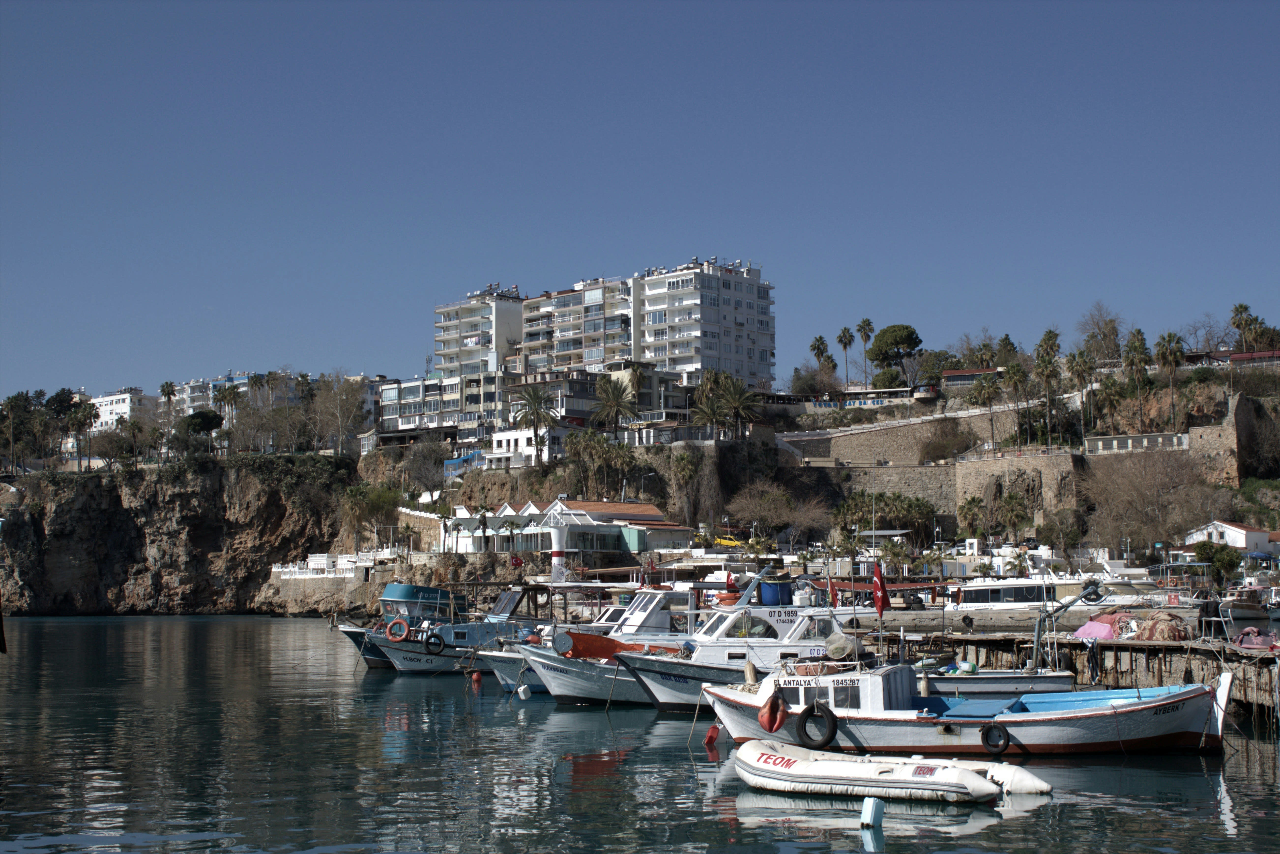 HOMES FOR SALE IN MARINA DEL REY inception-app-prod/MDFlMjVlMWEtY2Q4Ni00MTNiLWE2MTYtZTcwZmU1OTc4Mzgz/content/2024/09/edda7987eb08e9db9c227b1a3878b5e29c88e20d.jpg